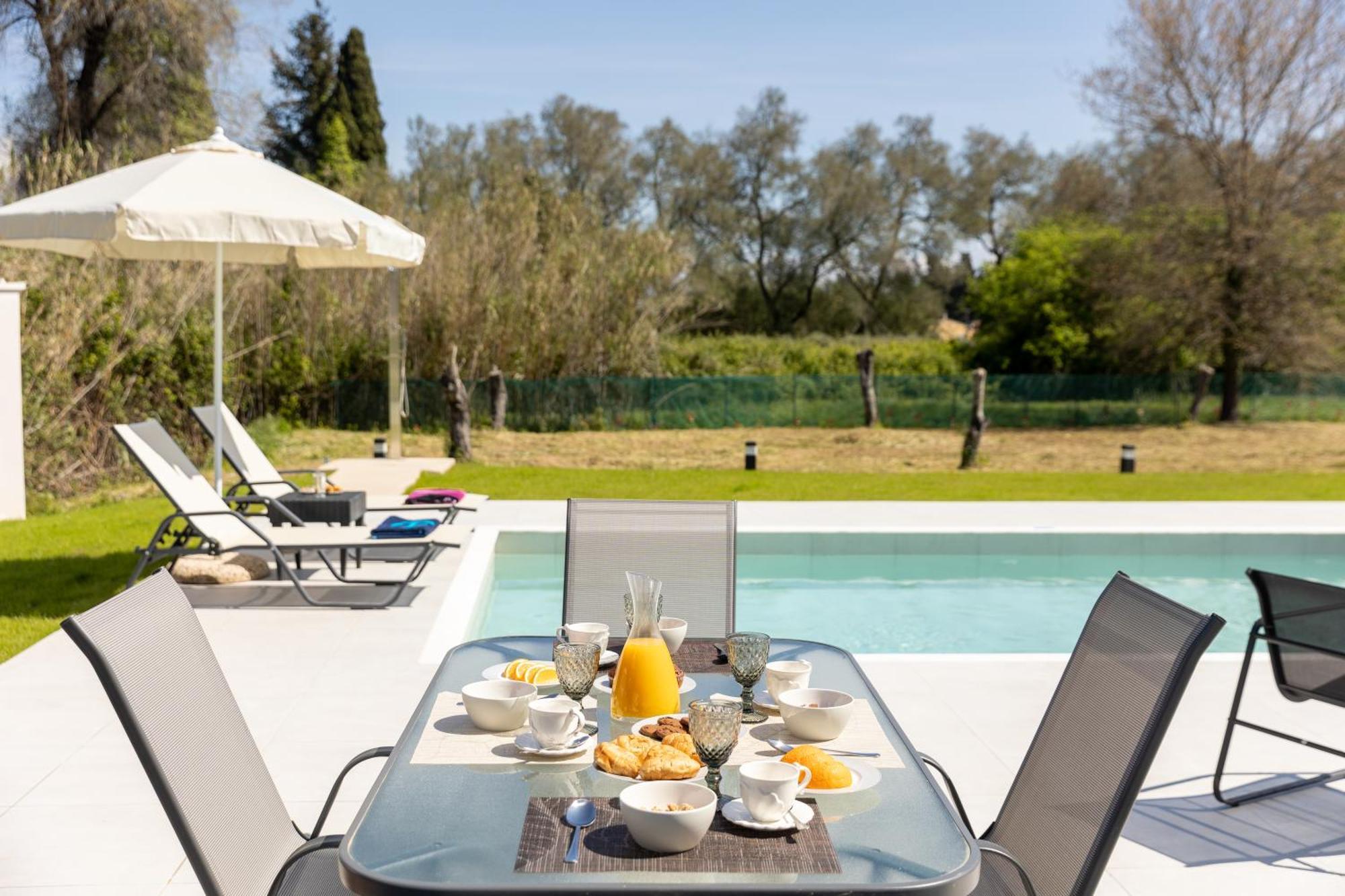 Elena Private Pool